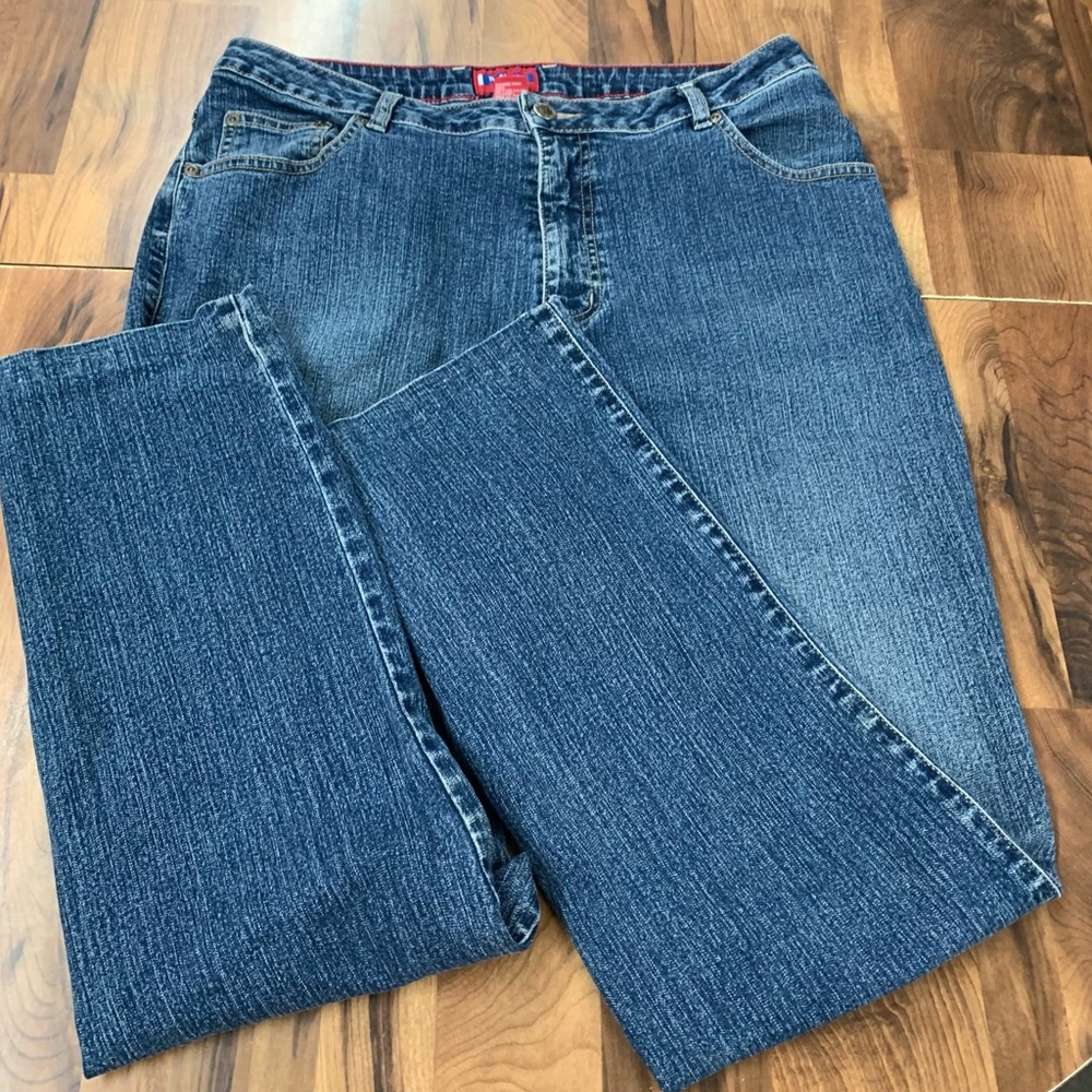 Westport Denim Jeans Women's Size 14 Blue Stretch Embroidered Pocket Design